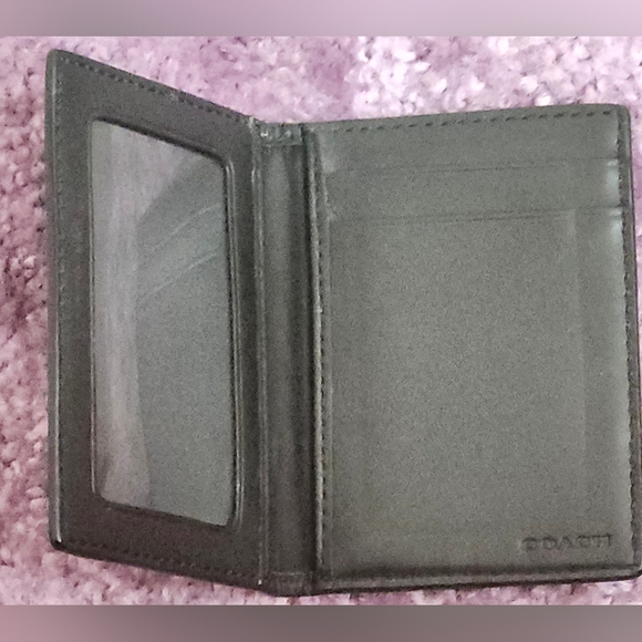 Coach Black Pebbled Leather Compact Bifold Wallet W ID Window - Picture 4 of 6